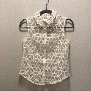 Sheer white sleeveless floral embroidered button up shirt size medium